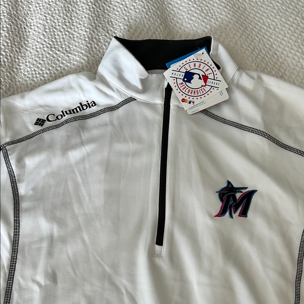 Columbia White and Black marlins Quarter-Zip Pullover